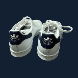 Stan Smiths Adidas White & Navy Leather Sneakers